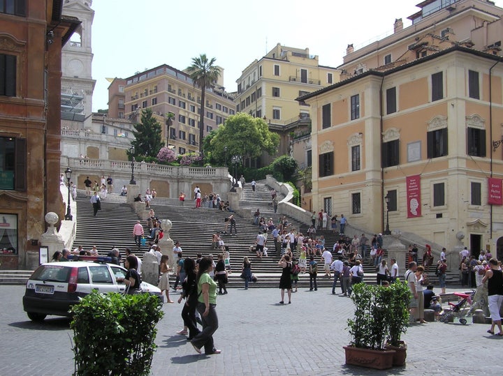 Rome - The Spanish Steps, seen from Piazza di Spagna.ᅡᅠ Rome - Vue des escaliers et de l’ᅢᄅglise de la Trinitᅢᄅ-des-Monts par Place d’Espagne ...
