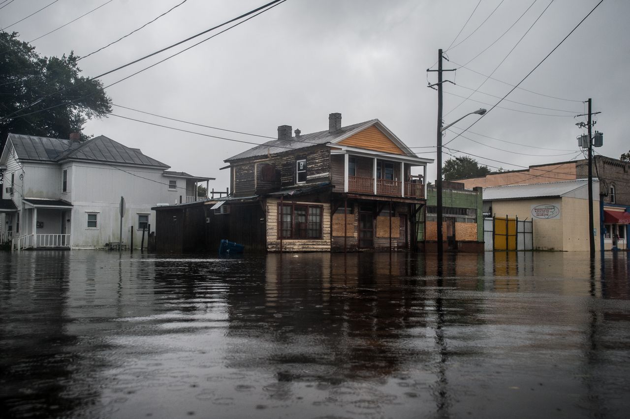 Flooding began in downtown Washington, North Carolina, on Thursday night as Hurricane Florence made landfall, and continued early into Friday morning, with many blocks of the town seeing water up to their front doors.