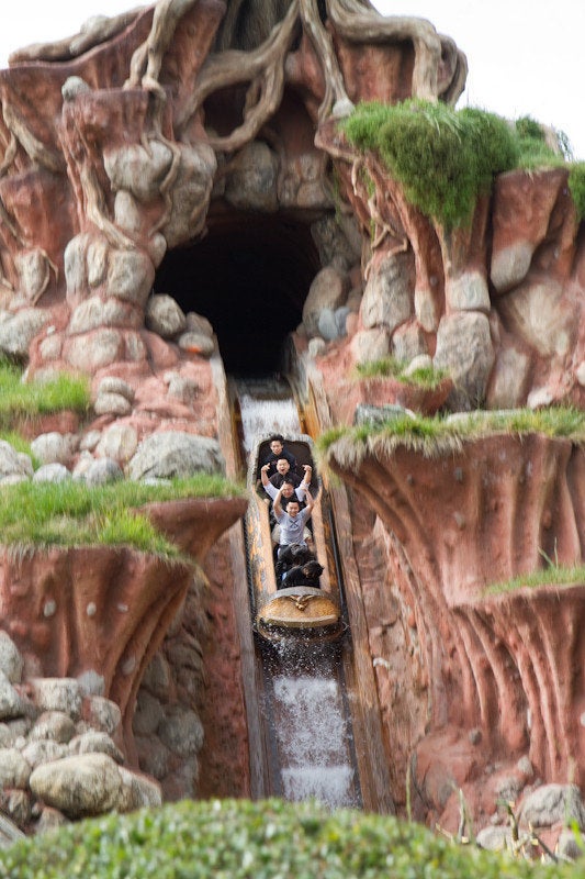 Description Splash Mountain | Source http://www. flickr. com/photos/randychiu/4410610922/ Splash Mountain ... Category:Splash Mountain at Disneyland.