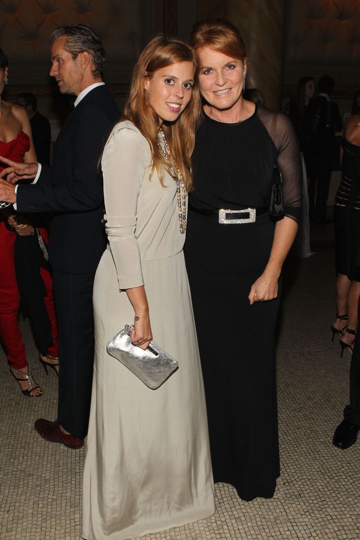 Princess Beatrice Takes New York City With Mom Fergie PHOTOS