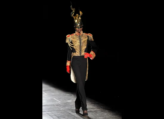 London Fashion Week: Philip Treacy's Comeback Honors Michael Jackson, Stars  Lady Gaga