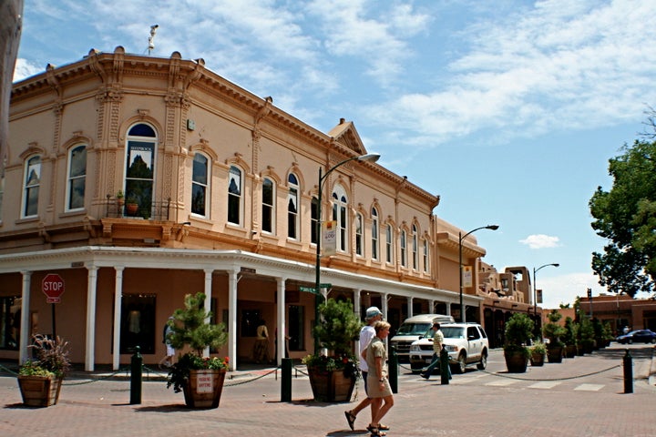 Description Off the Plaza in Santa Fe, New Mexico | Source | Date | Author Asaavedra32 | Permission | other_versions in Santa Fe, New Mexico ... 