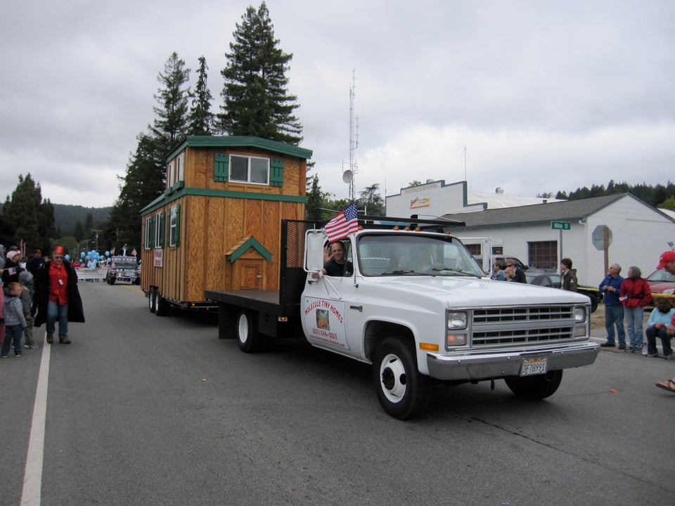 Molecule Tiny Homes