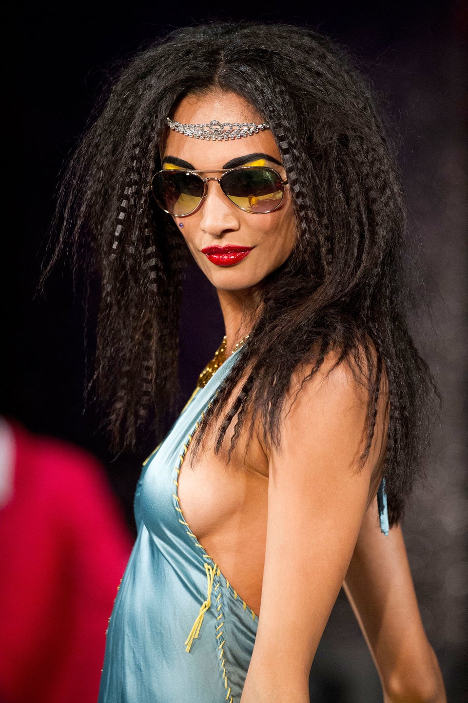 New York Fashion Week: '80s Crimped Hair At Betsey Johnson, Monique  Lhuillier And More (PHOTOS) | HuffPost Life