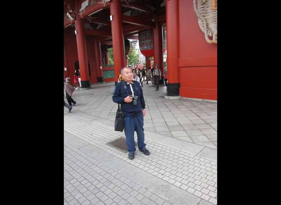 Tokyo Goodwill Guide Hiroshi Ashikari at Senso-ji Temple, Asakusa