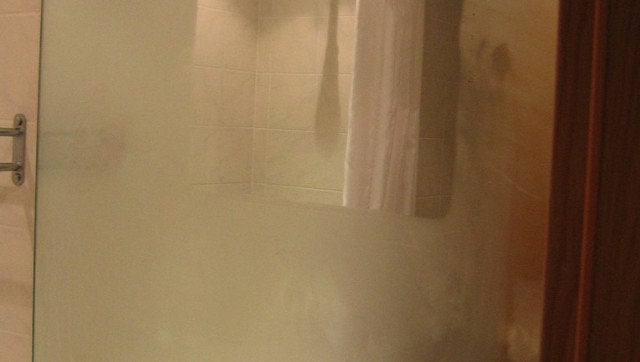 How To Defog A Bathroom Mirror Huffpost Life 