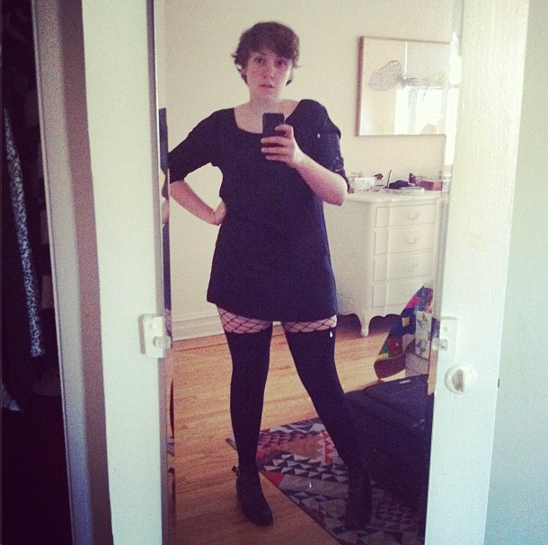 Lena Dunham Tweets Her Voting Outfit On Election Day -- Send Us Yours ...