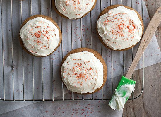 Soft Gingersnaps With White Chocolate Cream Cheese Frosting