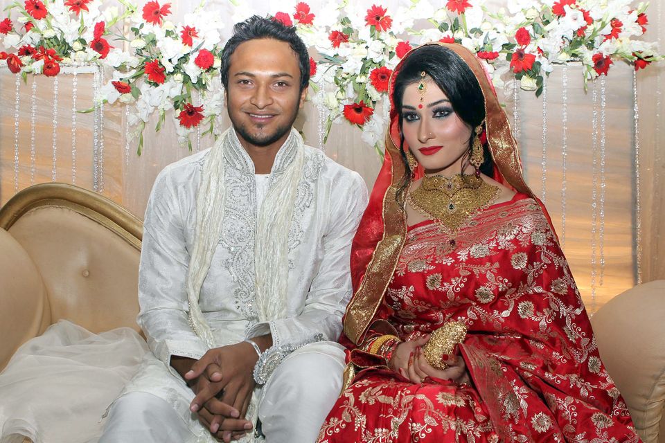Thousands to tie knot on 12-12-12