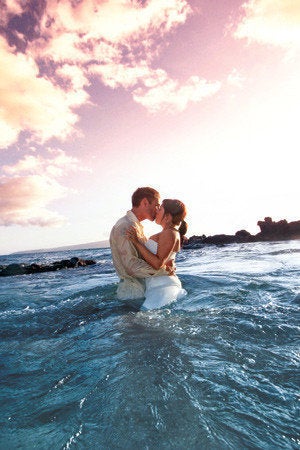 10 Reasons To Have A Destination Wedding Huffpost Life