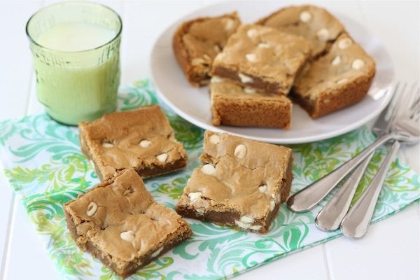 Biscoff White Chocolate Chip Blondies