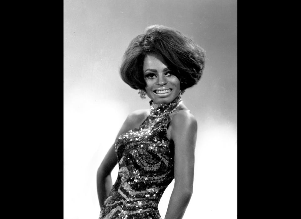 Diana Ross Style Evolution The Makings Of Her Fashion Legacy Photos Huffpost Life