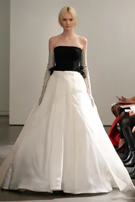 Vera Wang Wedding: Designer Explains Why Her Dresses Are So