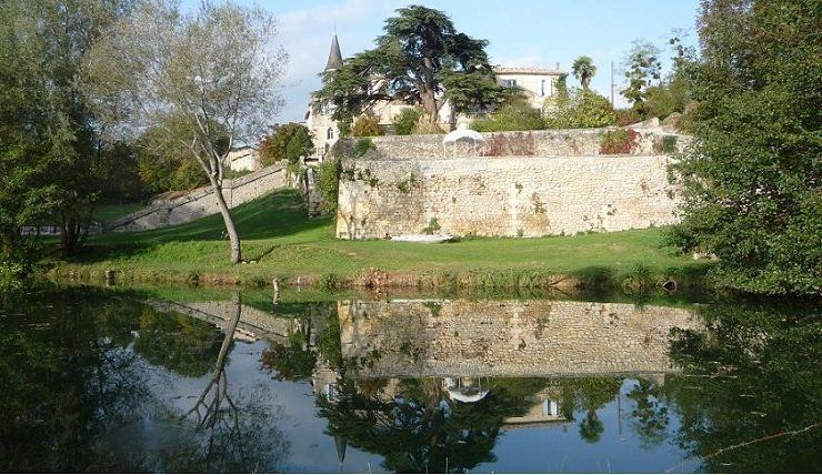 Castle Lagorce - France