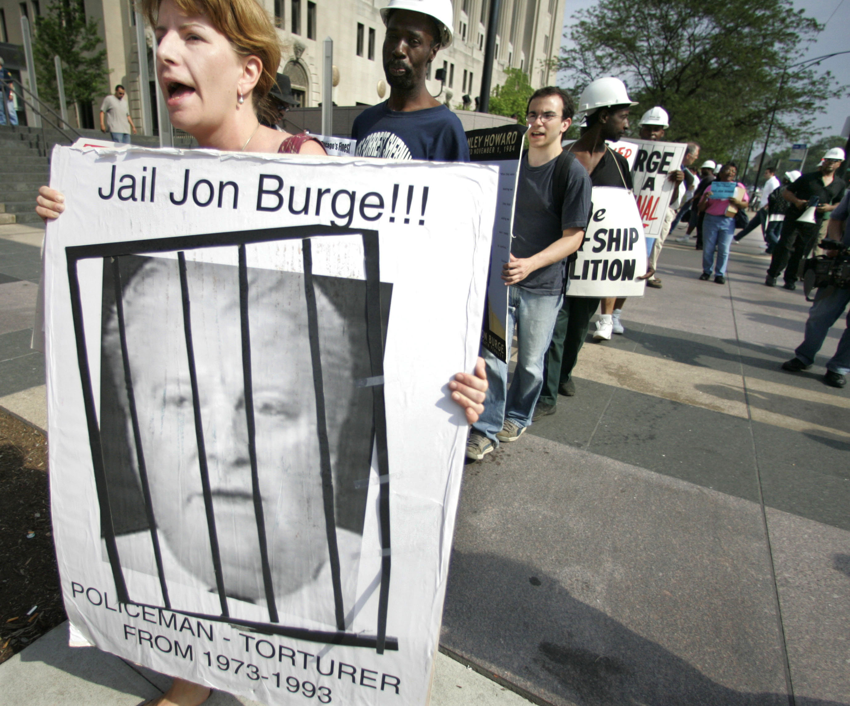 Murder Trial Set To Begin For Chicago Cop In 2014 Shooting Of Black ...