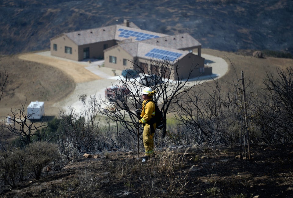 Early Southern California Wildfires Threaten Area