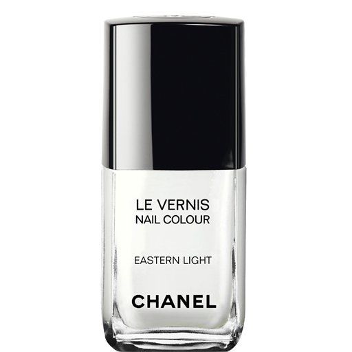 Chanel Le Vernis Nail Colour in Easter Light