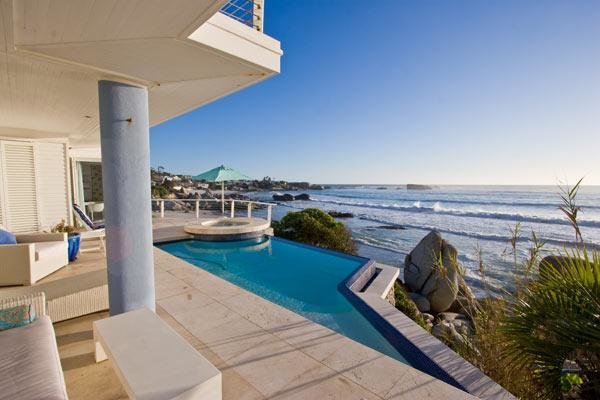 The 10 Coolest Infinity Pools At Vacation Rentals (PHOTOS) | HuffPost Life