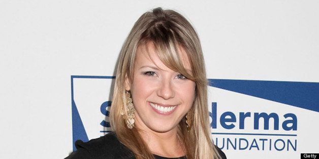 BEVERLY HILLS, CA - APRIL 30: Jodie Sweetin attends the Cool Comedy, Hot Cuisine event to benefit the Scleroderma Research Foundation at Four Seasons Hotel Los Angeles at Beverly Hills on April 30, 2013 in Beverly Hills, California. (Photo by Tibrina Hobson/FilmMagic)