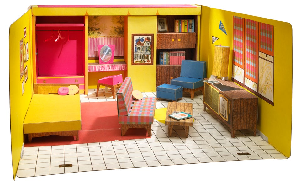 Let's Give Our Barbie Townhouse & Malibu House a Makeover Using Barbie Play  Sets 