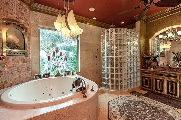 Louis Vuitton Bedroom In Texas Home For Sale Takes Fashion Obsession To A  Whole New Level (PHOTOS)