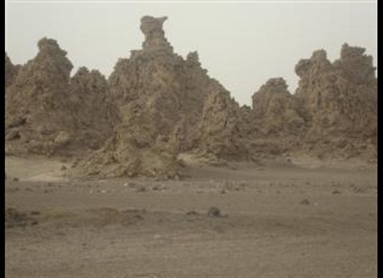 Lac Abbe chimneys