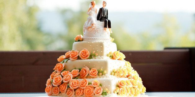 wedding cake with figurines.