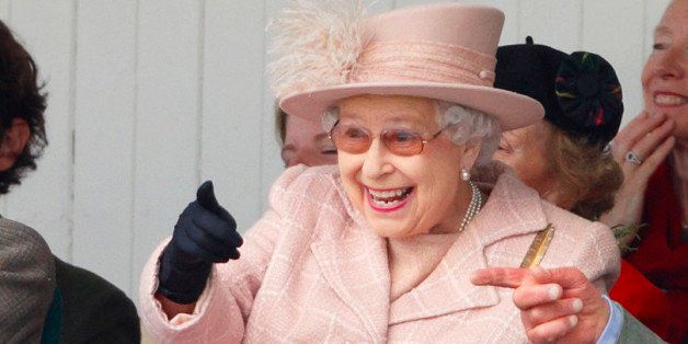 Queen Elizabeth II Will Wear Essie Ballet Slippers Nails | HuffPost Life