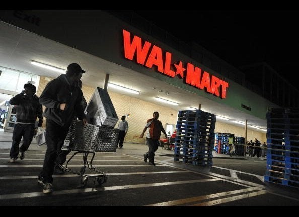 Walmart Store Holding Thanksgiving Food Drive For Its Own Workers | HuffPost