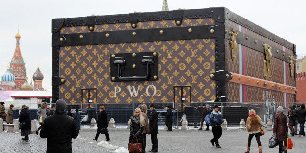 Shameful' Louis Vuitton Trunk to Be Removed From Red Square - The Moscow  Times