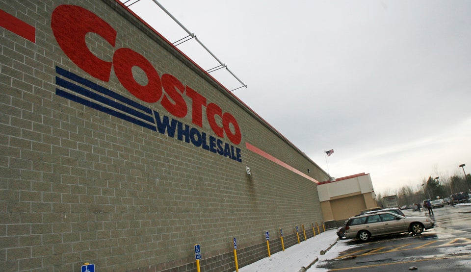 Reputation score: 77.95
2012 score: 76.72
Costco Wholesale Corp. ranks as the 10th most reputable company after ranking 19th
