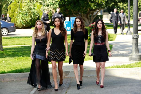 Pretty Little Liars' Clothing Line Hitting Aéropostale This