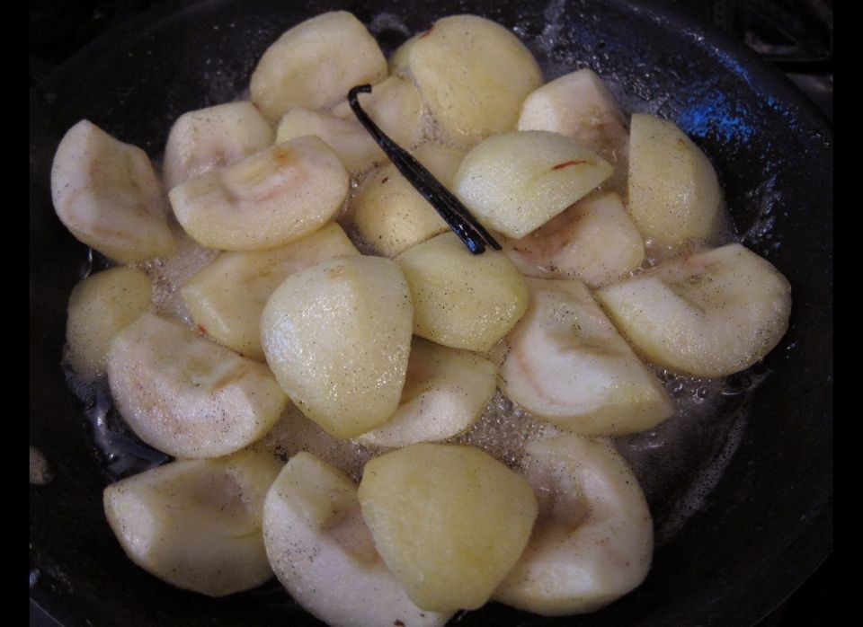 Quartered apples, sugar (lots), vanilla and a splash of water to get things going