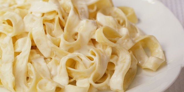 The Origins Of Fettuccine Alfredo Huffpost Life