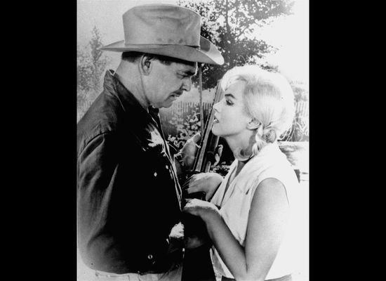 Inside Marilyn Monroe and Joe DiMaggio's Wedding: Photos – WWD