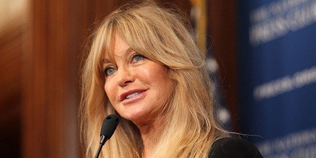 WASHINGTON, DC - NOVEMBER 05: Actress Goldie Hawn discusses science-based education programs to address emotional stress among children at The National Press Club on November 5, 2013 in Washington, DC. (Photo by Paul Morigi/WireImage)