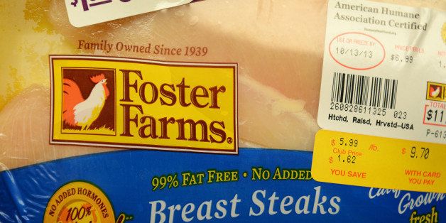 Foster Farms chicken is seen for sale in a grocery store in Los Angeles,California October 8, 2013. The U.S. Department of Agriculture said October 07 that it had issued a public health alert after raw chicken products produced by Foster Farms have sickened hundreds of people, the majority of whom are in California. Approximately 278 illnesses, caused by strains of Salmonella Heidelberg, were reported in 18 states. No deaths have been linked to the continuing outbreak. AFP PHOTO / Robyn Beck (Photo credit should read ROBYN BECK/AFP/Getty Images)
