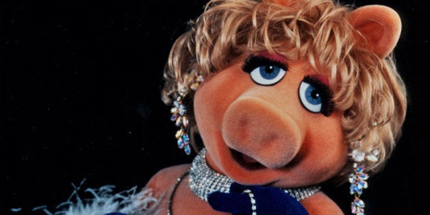 Miss Piggy Looking Spontaneous And Natural Takes A Lot Of Work Huffpost Life