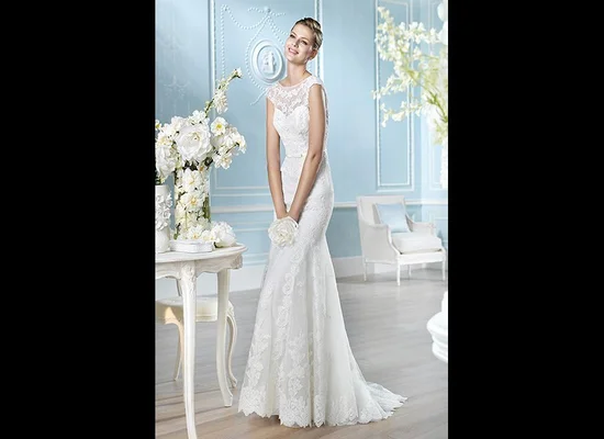 80 Pound Wedding Dresses Bedazzled In Jewels This Gypsy Designer