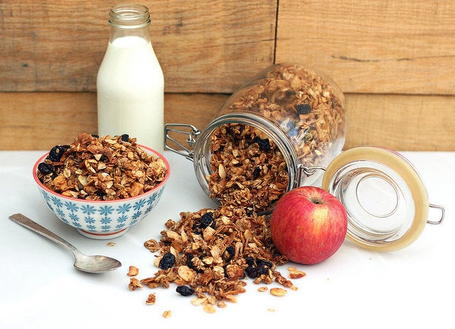 Monday: Apple Spice Granola 