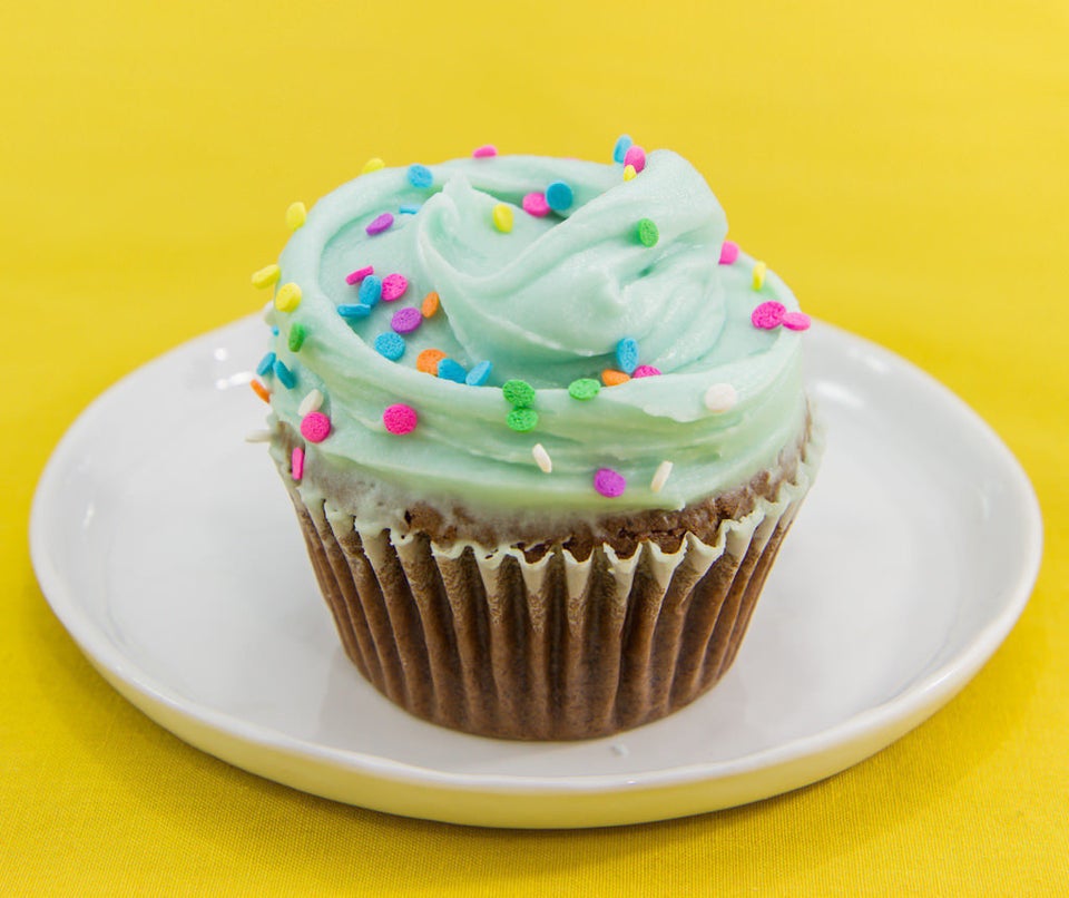 Buttercream dream bakery in west York serves coffee and boozy cupcakes