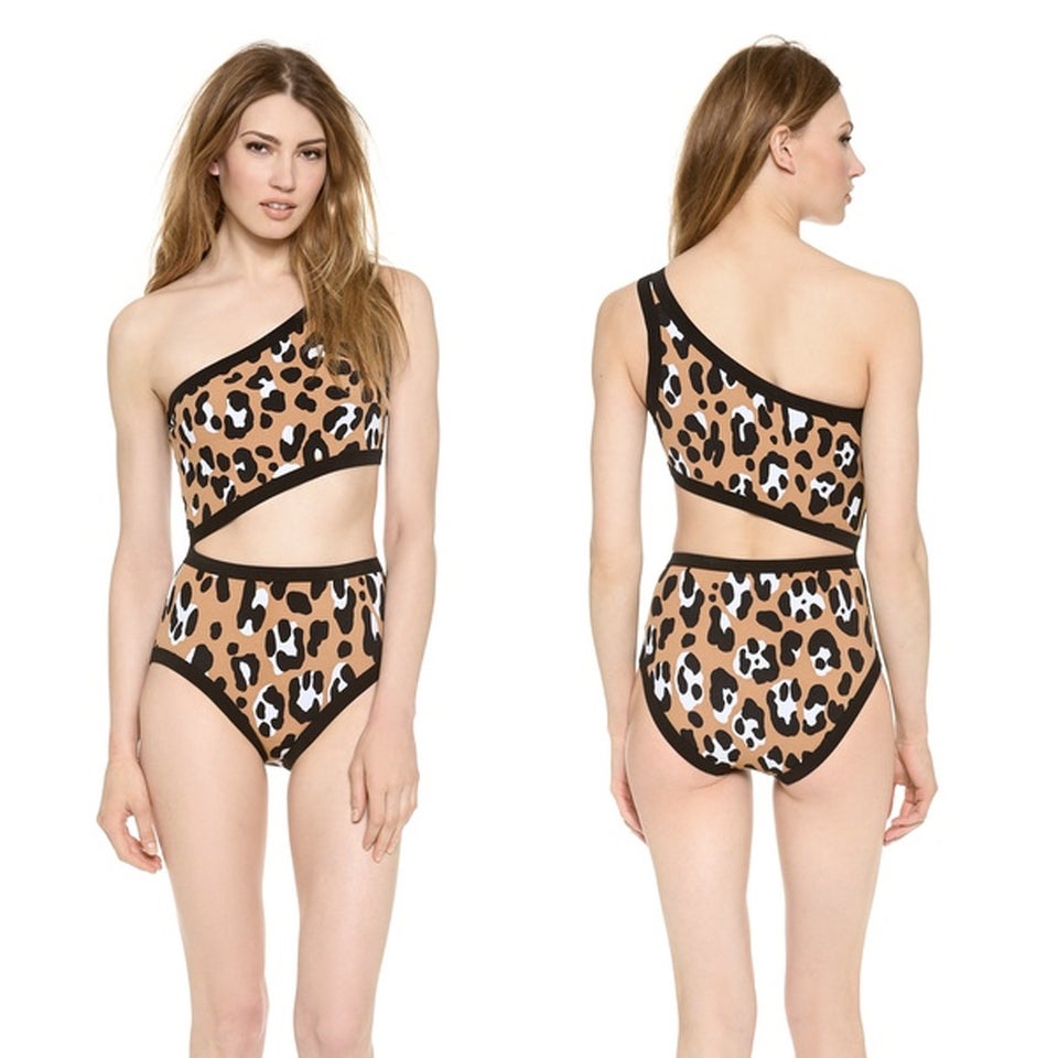 19 One Piece Swimsuits That Are Sexier Than Bikinis Huffpost Life 2117