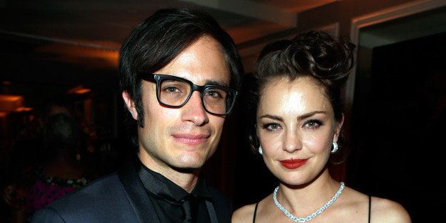 WEST HOLLYWOOD, CA - FEBRUARY 24: (EXCLUSIVE ACCESS SPECIAL RATES APPLY; NO NORTH AMERICAN ON-AIR BROADCAST UNTIL FEBRUARY 28, 2013) Actors Gael Garcia Bernal and Dolores Fonzi attend the 2013 Vanity Fair Oscar Party hosted by Graydon Carter at Sunset Tower on February 24, 2013 in West Hollywood, California. (Photo by Jeff Vespa/VF13/WireImage)
