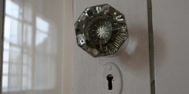 7 Best Websites For Finding Really Cool Knobs Pulls And