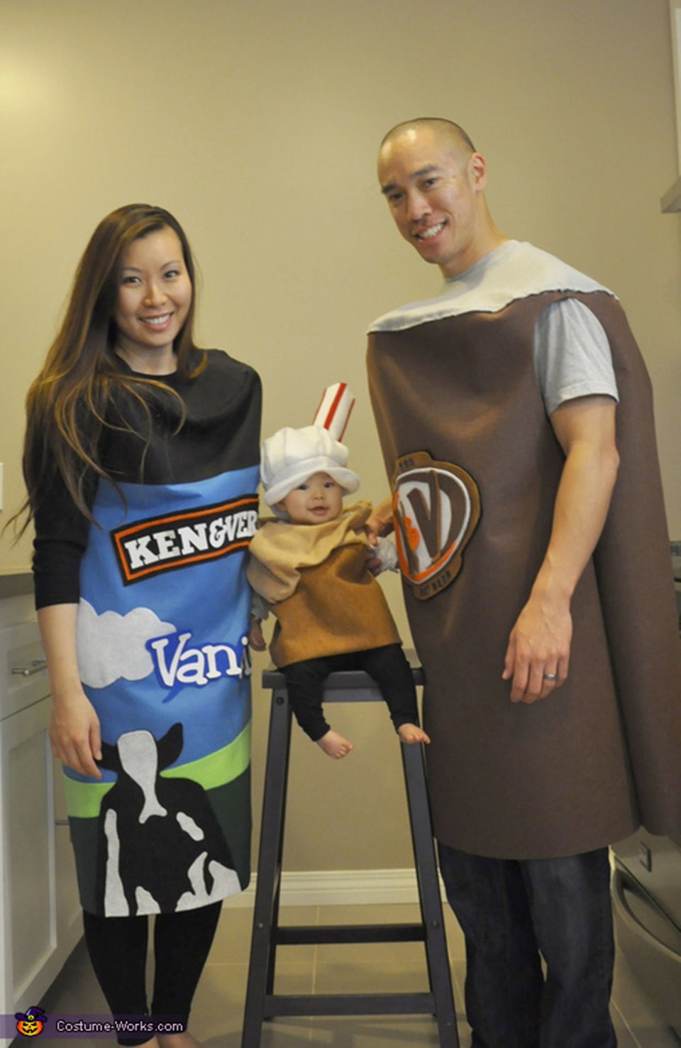 Family Halloween Costumes That Prove Dressing Up Is Not Just