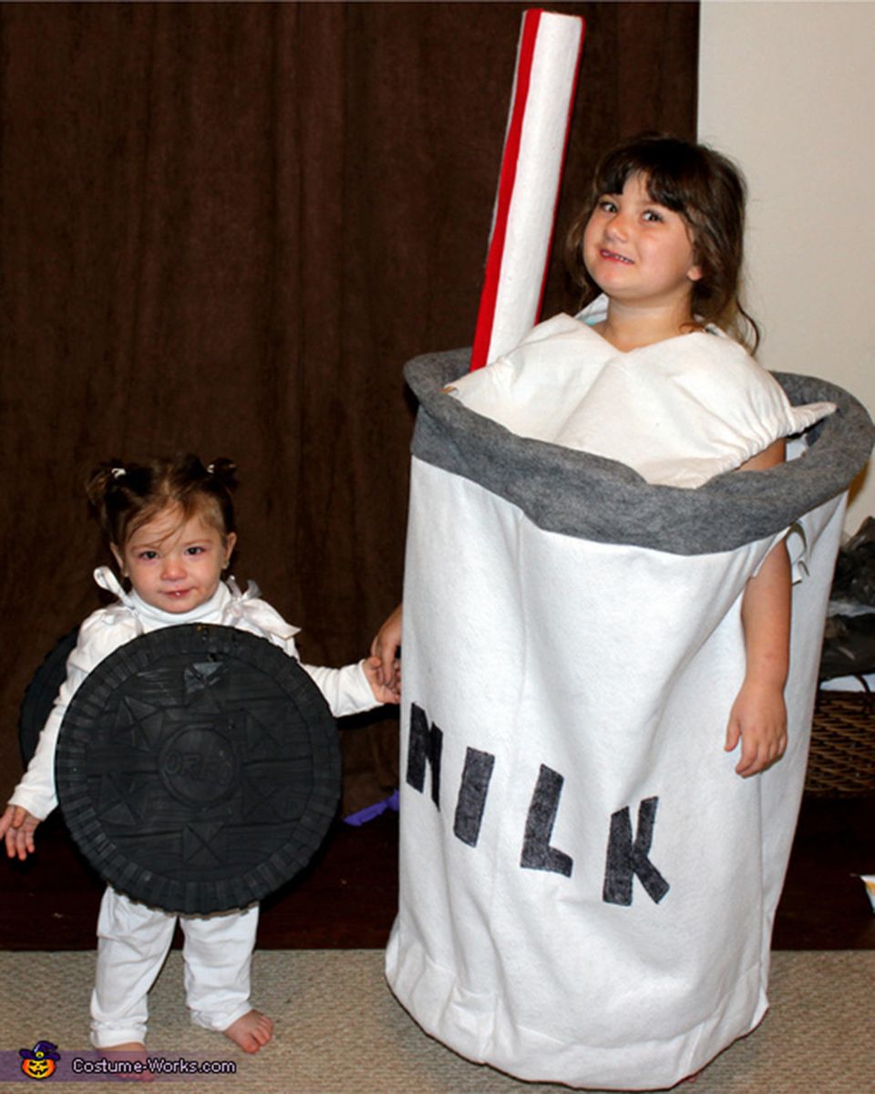 Halloween Costumes For Siblings That Are Cute Creepy And Supremely Clever Huffpost Life