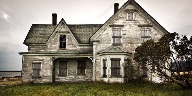 Haunted House Myths Confirmed And Debunked Huffpost Life