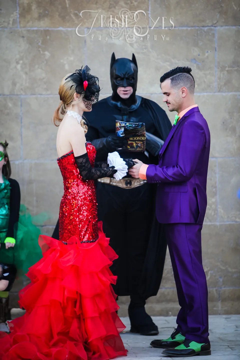 This Batman-Obsessed Couple's Comic Book Wedding Packs A Powerful Punch |  HuffPost Life