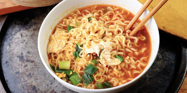 Ramen Noodle Soup To Go (Easy)