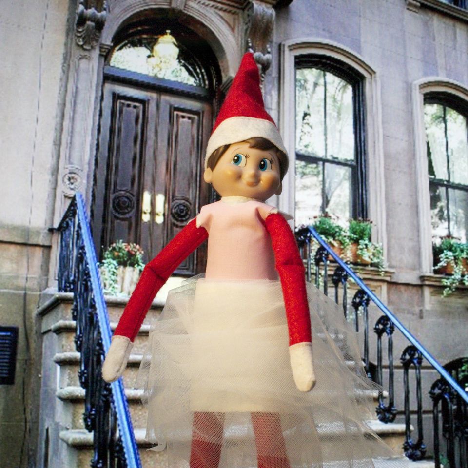 11 Classic And Modern TV Show Scenes, Starring Elf On The Shelf | HuffPost  Life